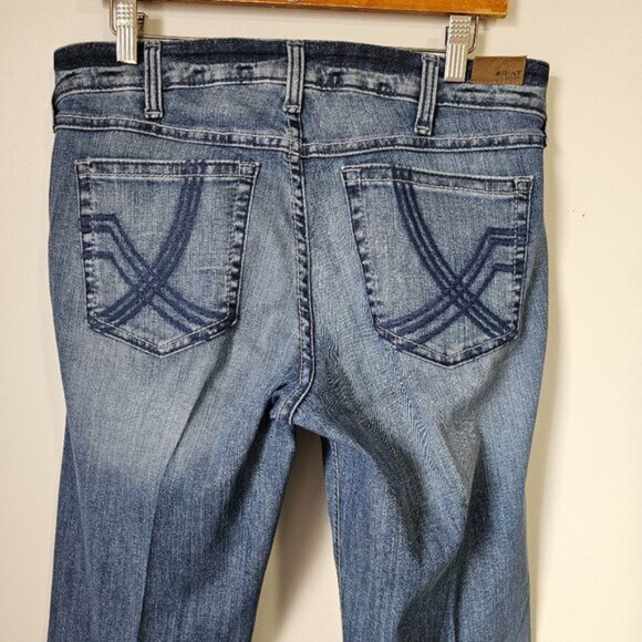 EUC LIKE NEW ARIAT DENIM TROUSER LIGHT WASH SIZE 31 L - Picture 5 of 15